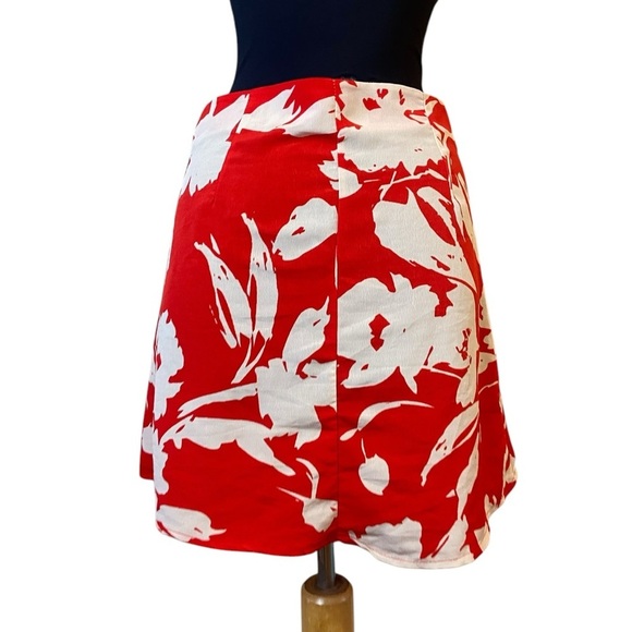 Vintage Silk Red & White Floral Mini Skirt With Buttons - Picture 8 of 16